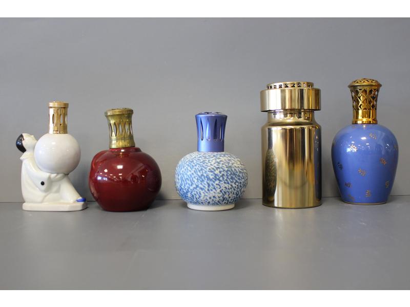 TROIS LAMPES BERGER de forme balustre, boule...