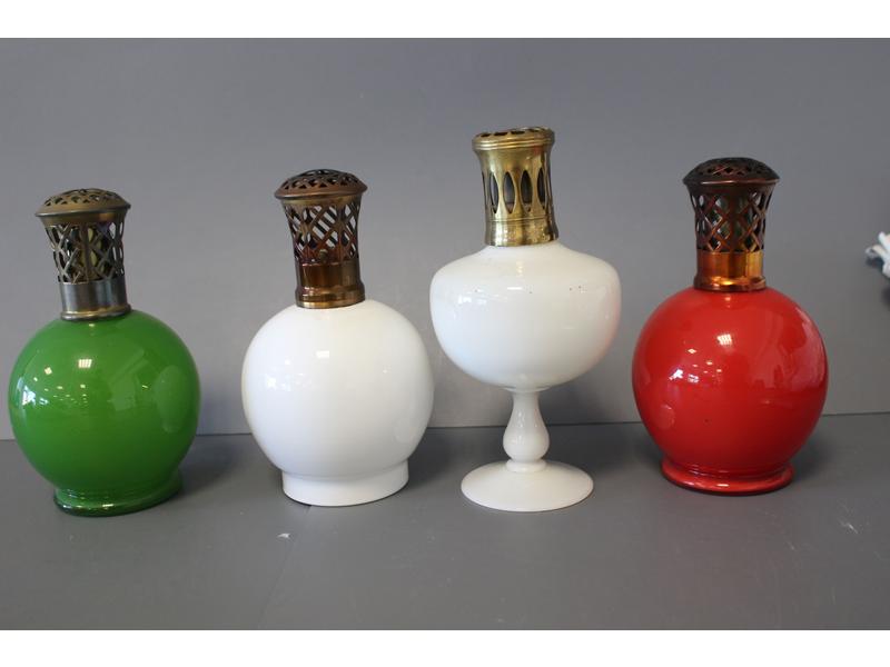 TROIS LAMPES BERGER de forme boule en verre,...