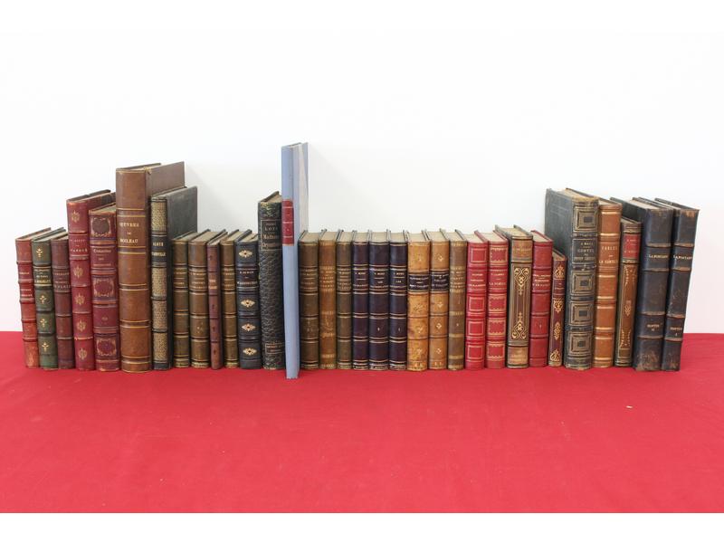 [LITTERATURE] - 32 ouvrages principalement...