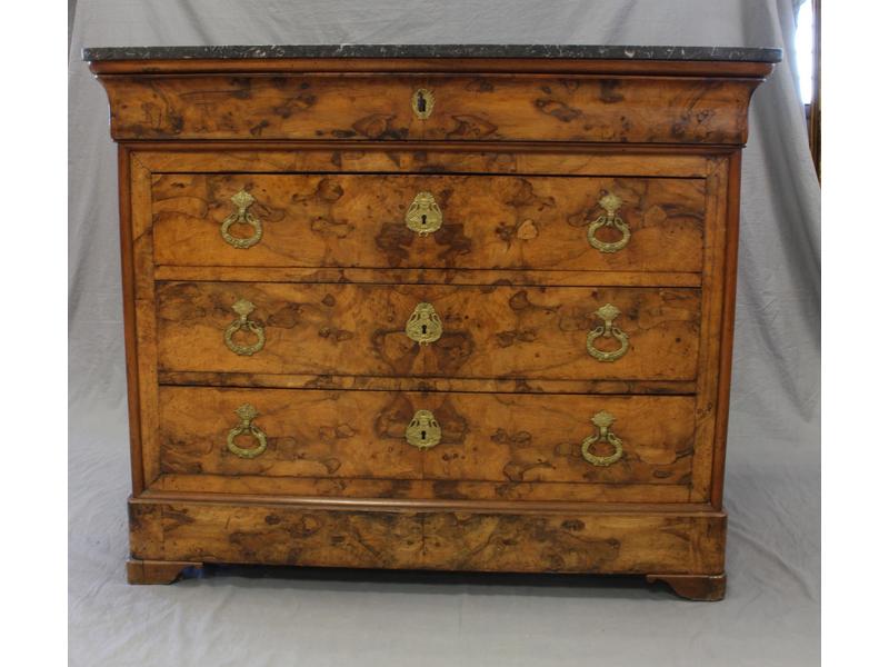 COMMODE rectangulaire en placage de ronce...