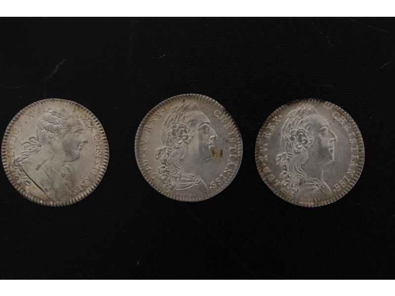 [BAYONNE] - TROIS JETONS en argent de la...