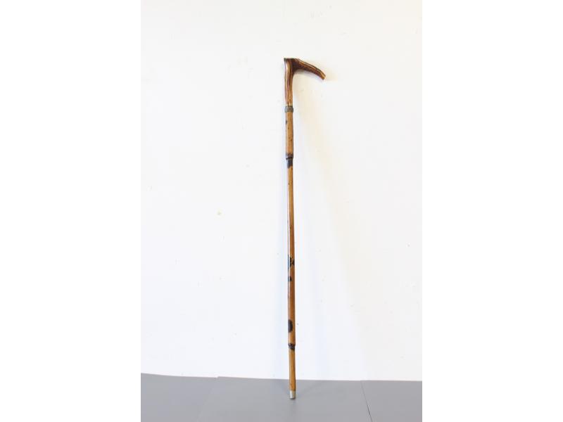 CANNE-EPEE à fût bambou et prise en bois...