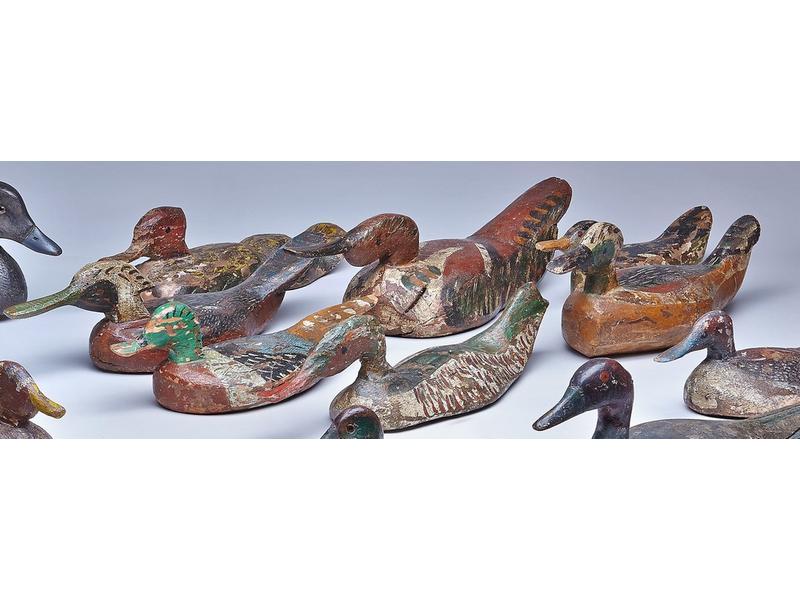 SEPT CANARDS OU APPELANTS en bois polychrome...