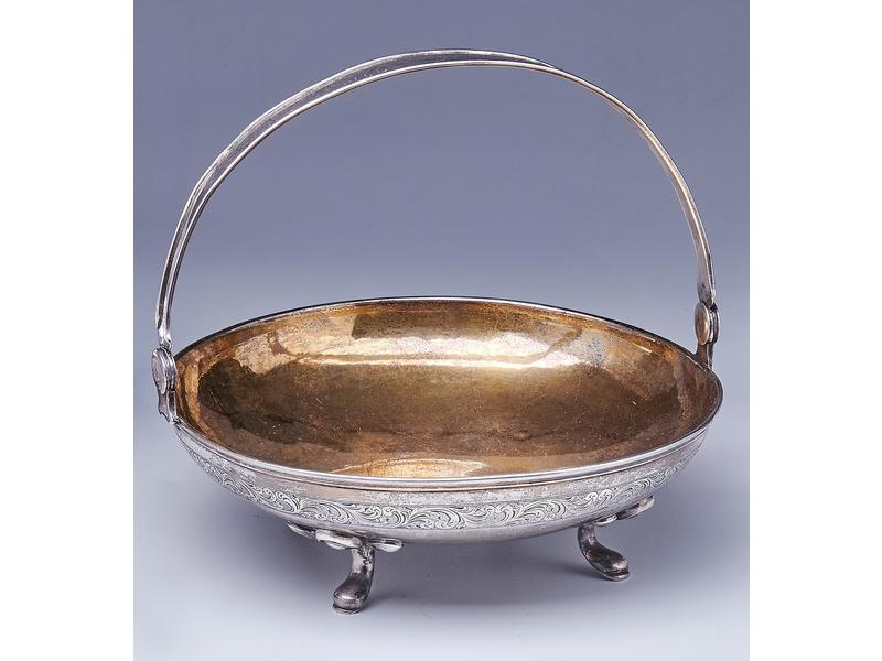 SUCRIER en argent en forme de coupe ronde...