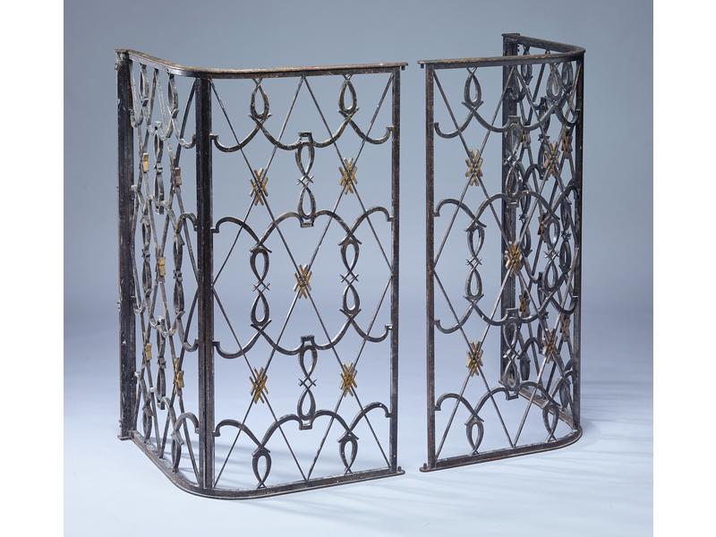 PAIRE DE GRILLES d'intérieur en angle en...