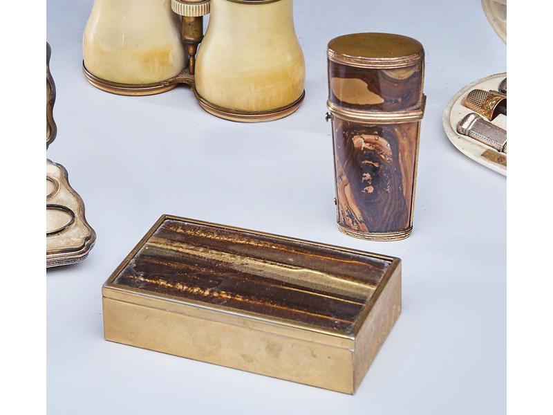 ETUI tronconique en agate et monture en pomponne,...