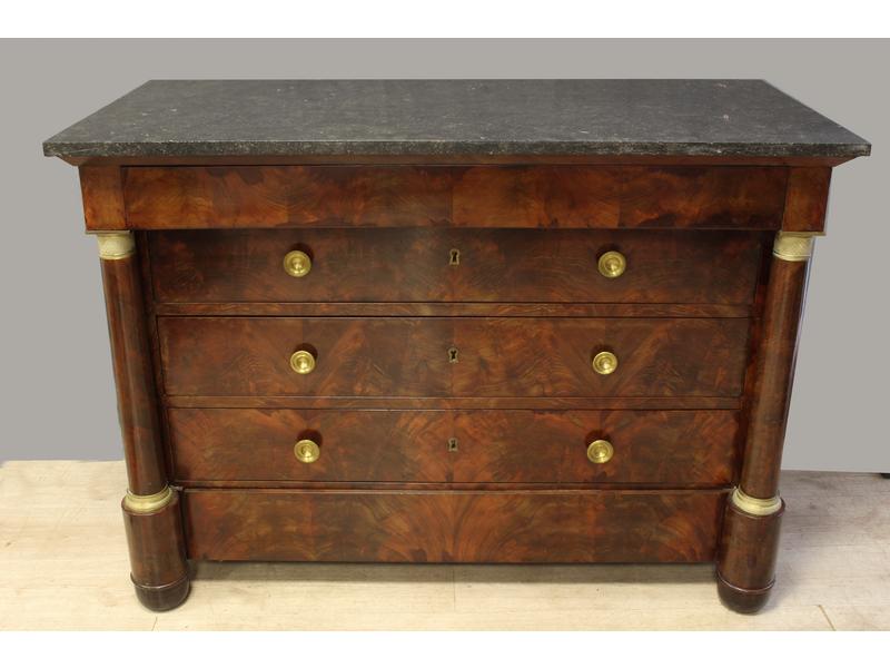 COMMODE rectangulaire en acajou et placage...