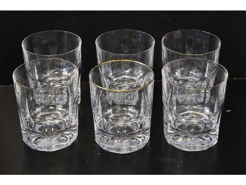 NECESSAIRE A WISKY comprenant carafe avec...