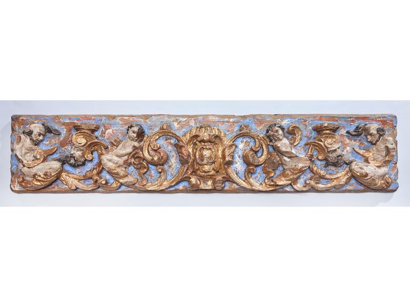 LINTEAU en chêne sculpté en bas-relief de...