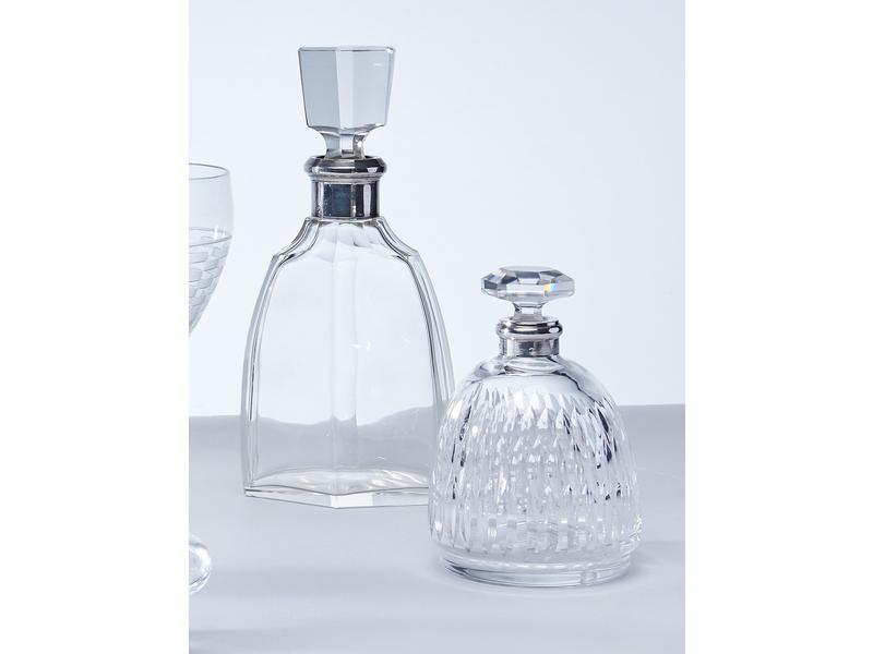 DEUX CARAFONS en cristal, à monture en argent,...