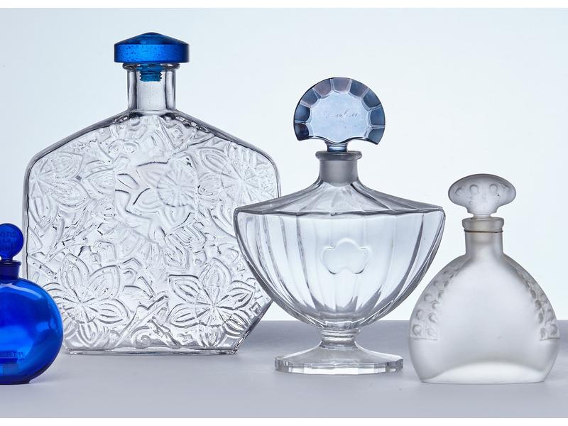 TROIS FALCONS DE PARFUM dont un BACCARAT...