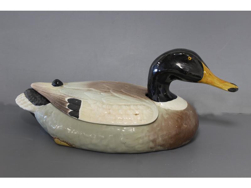 CANARD formant boîte, en faïence émaillée...