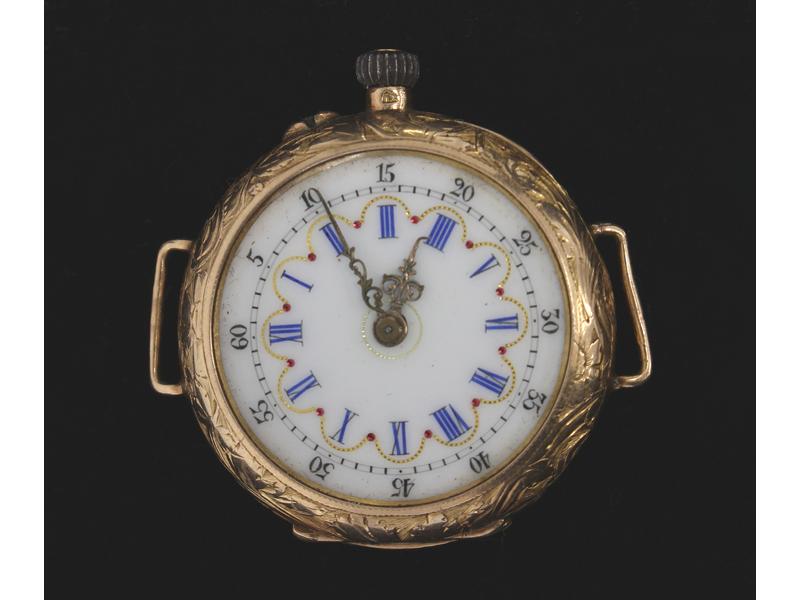 PETITE MONTRE DE COL à cadran émaillé et...