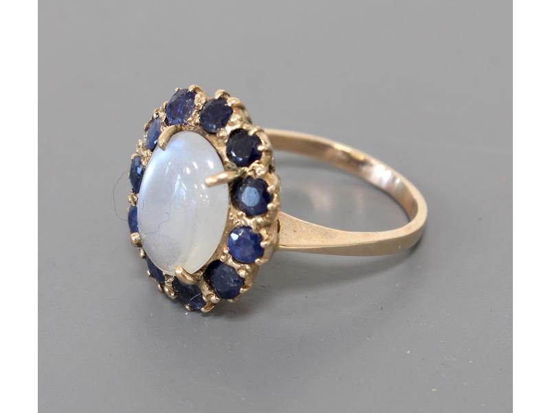 BAGUE marguerite en or jaune 9K sertie d'une...