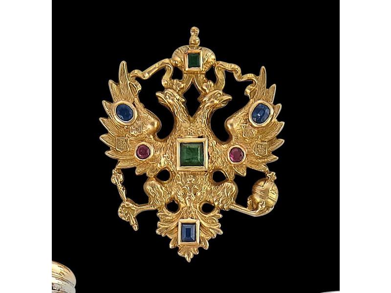 PENDENTIF en or jaune 18K, représentant l'aigle...