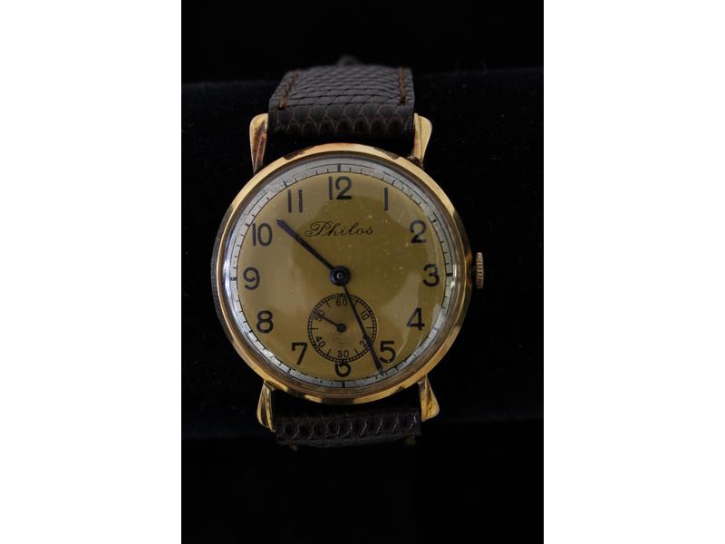 MONTRE bracelet d'homme, à mouvement mécanique,...