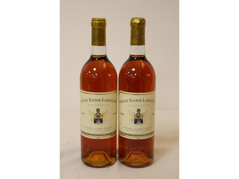 2 Blles CH. BASTOR LAMONTAGNE Sauternes 1990
Et....