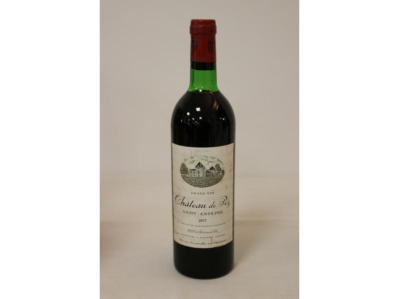 1 Blle CH. DE PEZ St Estèphe 1977
Et. tachée....