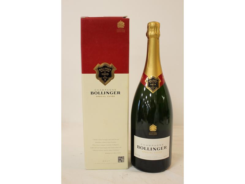 1 Mag. Champagne BOLLINGER Brut " Spécial...