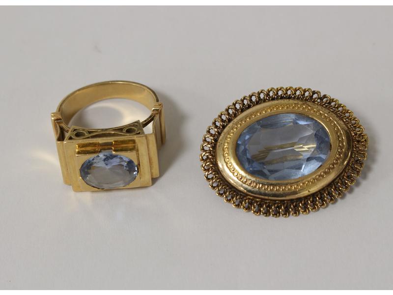 BAGUE CHEVALIERE en or jaune 18K, sertie...