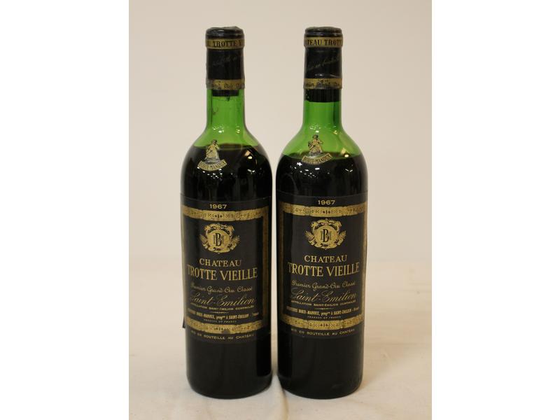 2 Blles CH. TROTTE VIEILLE St Emilion 1er...