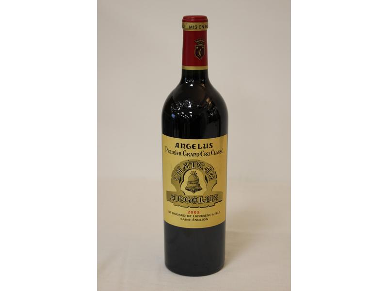 1 Blle CH. ANGÉLUS St Emilion 1er GCC 2005
Et....