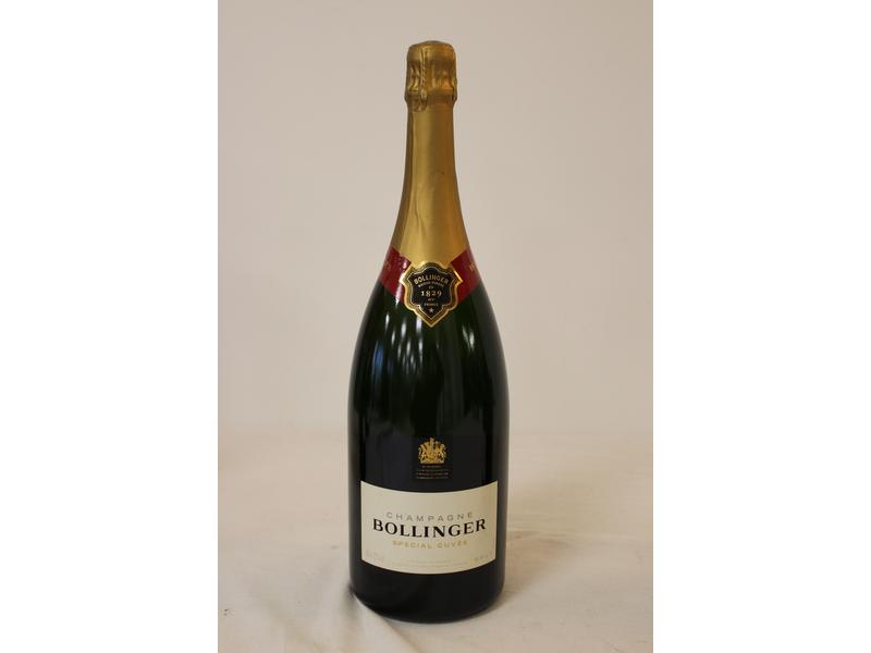 1 Mag. Champagne BOLLINGER Brut Spécial Cuvée
Présentation...