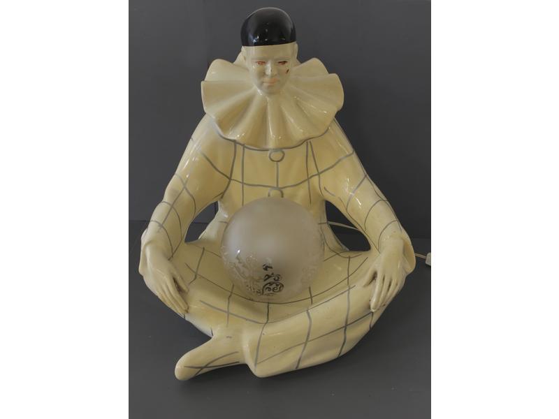GRANDE LAMPE PIERROT assis en tailleur en...
