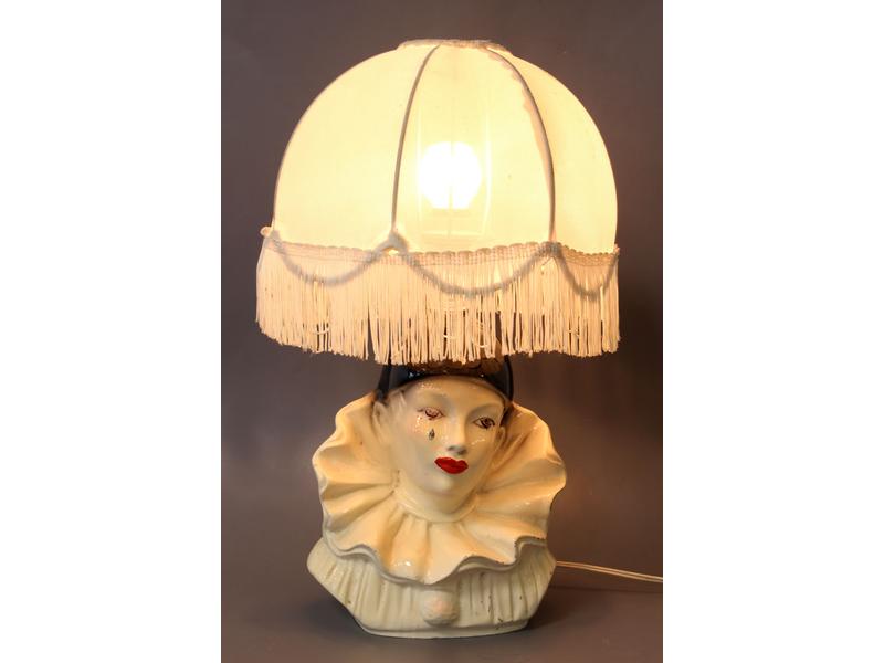LAMPE PIERROT en buste en résine laquée.