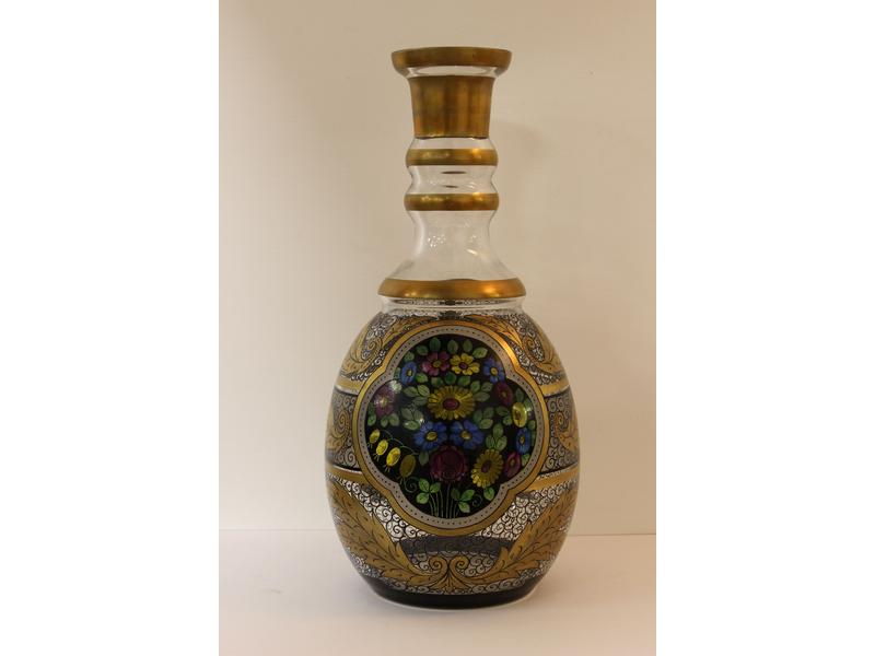 VASE ovoïde à haut col annelé, en verre peint...