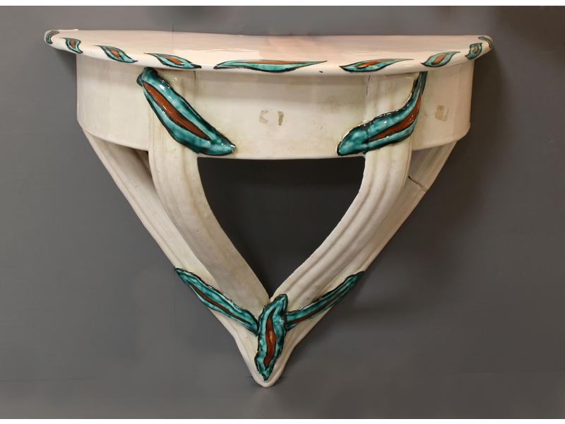 PAIRE DE CONSOLES D'APPLIQUES demi-lune en...