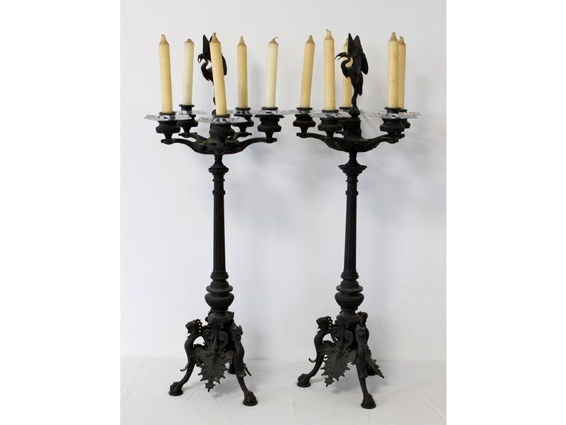 PAIRE DE CANDÉLABRES à cinq bras de lumière,...