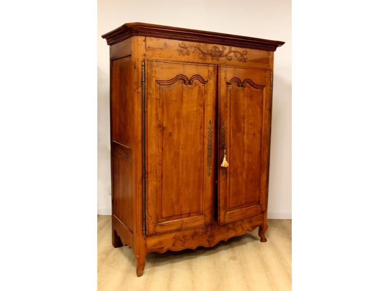 PETITE ARMOIRE rectangulaire en bois fruitier...