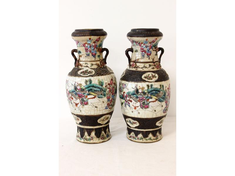 PAIRE DE PETITS VASES balustres en grès émaillé...