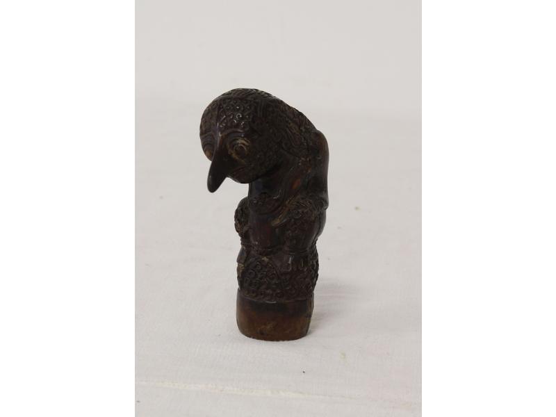 MANCHE DE KRISS en bois finement sculpté...