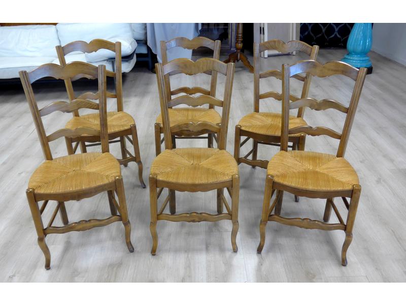 SIX CHAISES paillées en bois fruitier, dossier...