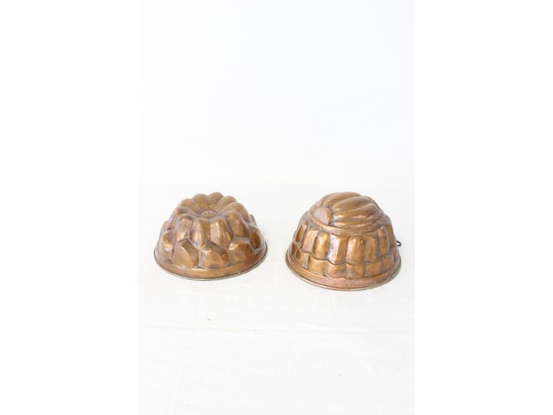 DEUX MOULES À KOUGLOF en cuivre.