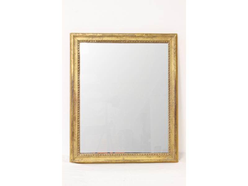 MIROIR rectangulaire dans un cadre en bois...