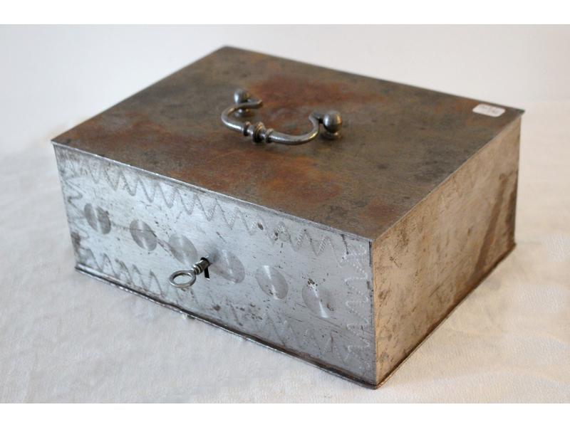 PETITE BOÎTE COFFRE-FORT rectangulaire en...
