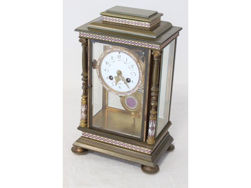 PENDULE CAGE en laiton doré et émail rose...