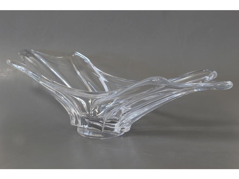 COUPE ou VIDE-POCHE en cristal de forme oblongue....