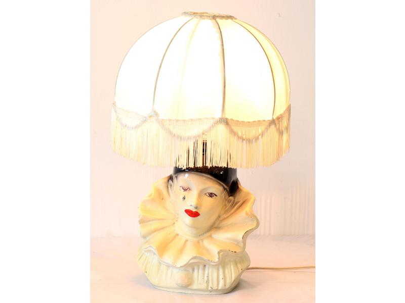 LAMPE PIERROT en buste en résine laquée.