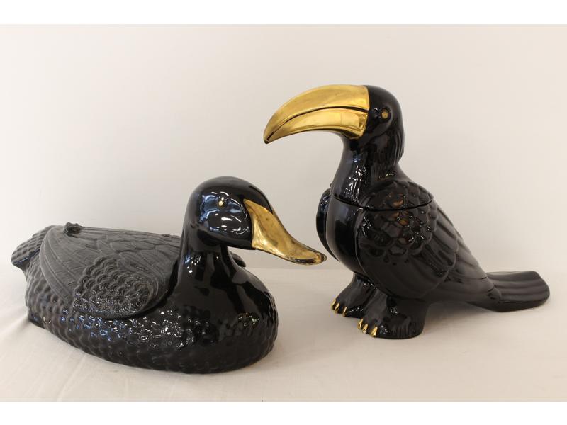 DEUX BOÎTES en céramique émaillée noire et...