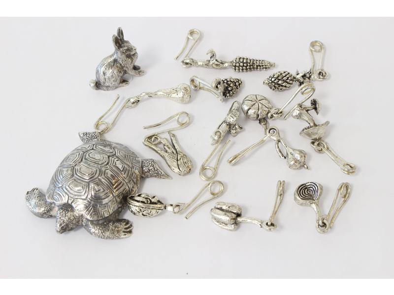 LAPIN MINIATURE en argent ciselé.