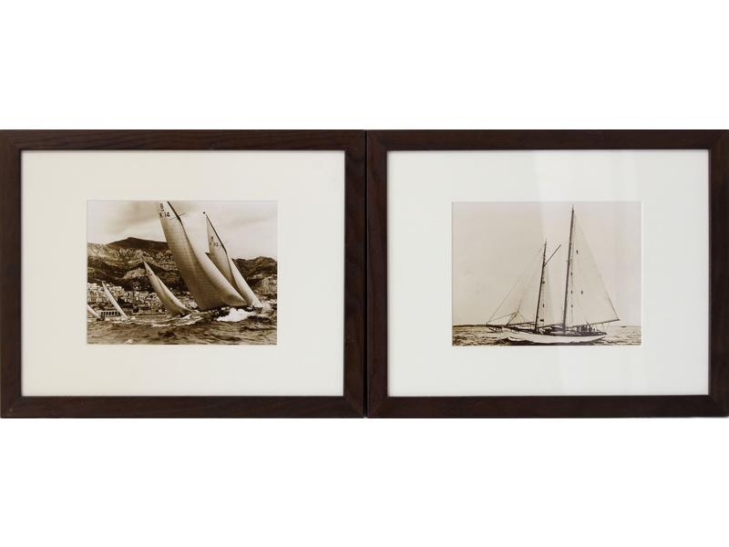 DEUX PHOTOGRAPHIES argentiques représent...