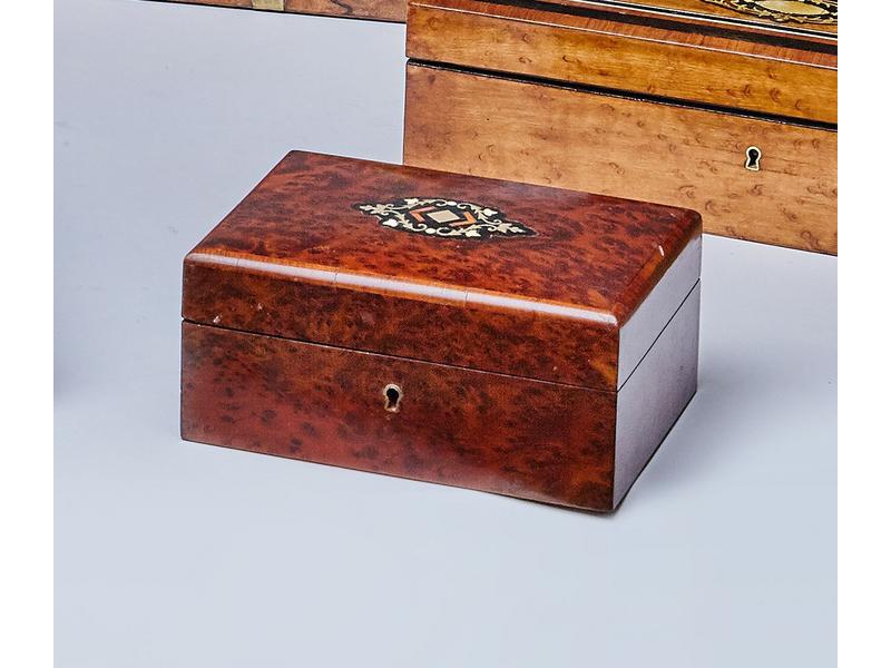 PETIT COFFRET A BIJOUX rectangulaire, en...