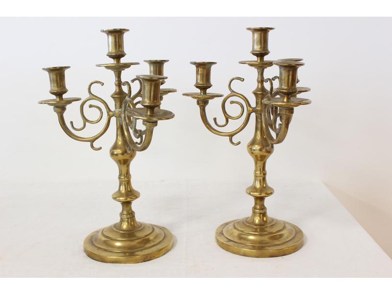 PAIRE DE CANDELABRES en bronze et laiton...