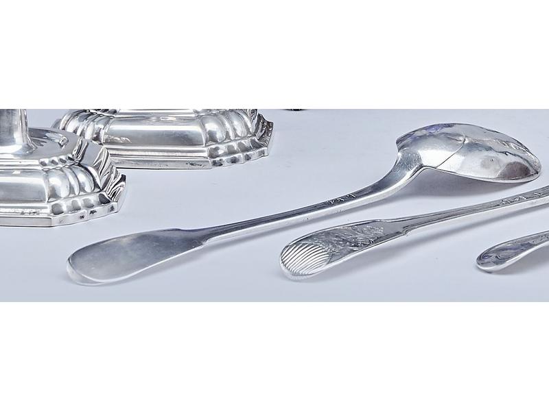 CUILLERE A RAGOUT en argent uni.