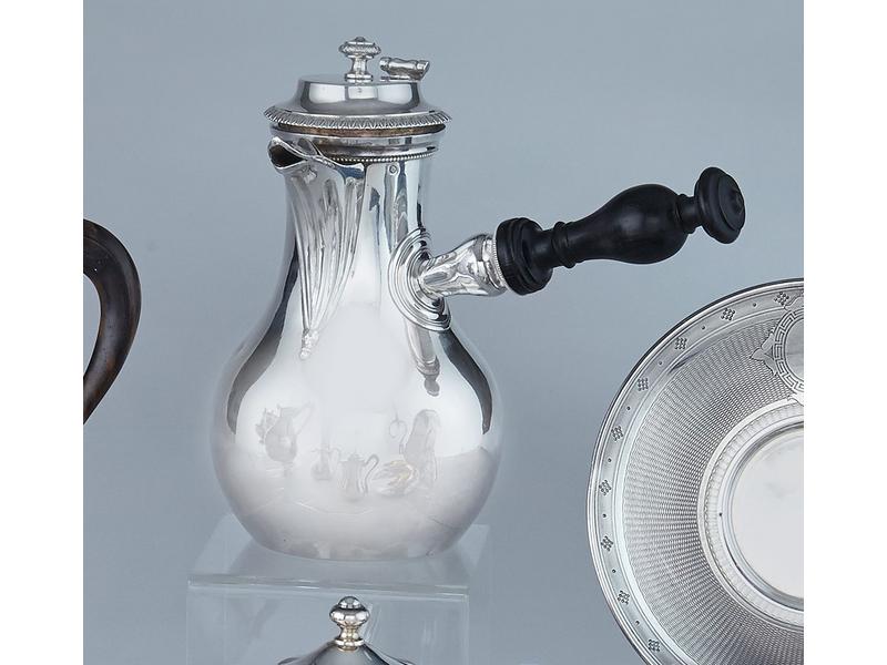 VERSEUSE marabout en argent de forme balustre...