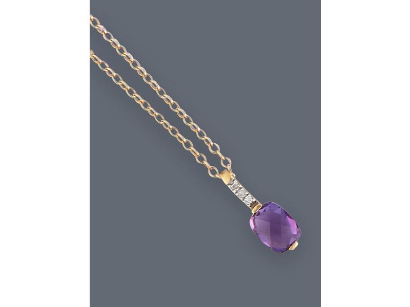 COLLIER formé d'un pendentif avec amethyste...